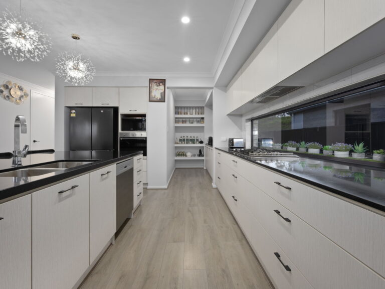 23 Evelyn Close, Deebing Heights, QLD 4306