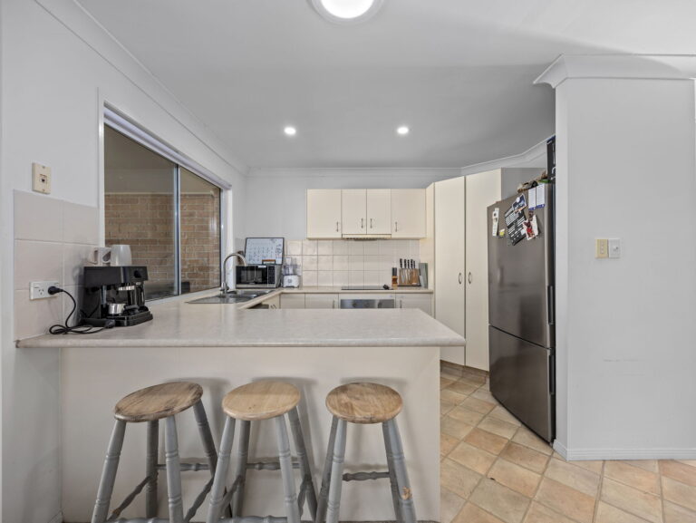 House-R2-5081945