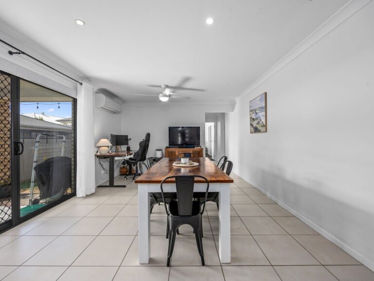 18 Stirling Circuit, Redbank Plains, QLD 4301