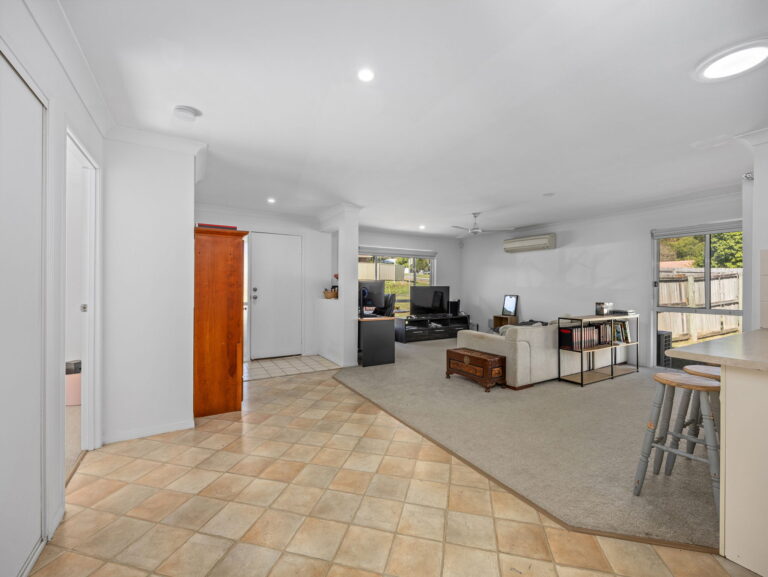 House-R2-5081945