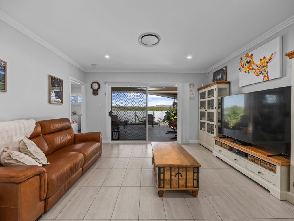 House-R2-5092993