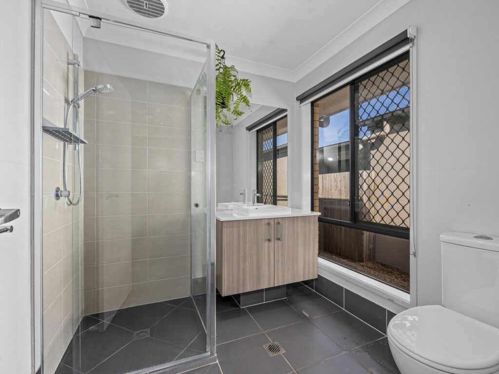 9 Maudsley Crescent, Collingwood Park QLD 4301