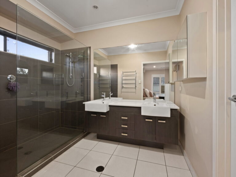 House-R2-5096336
