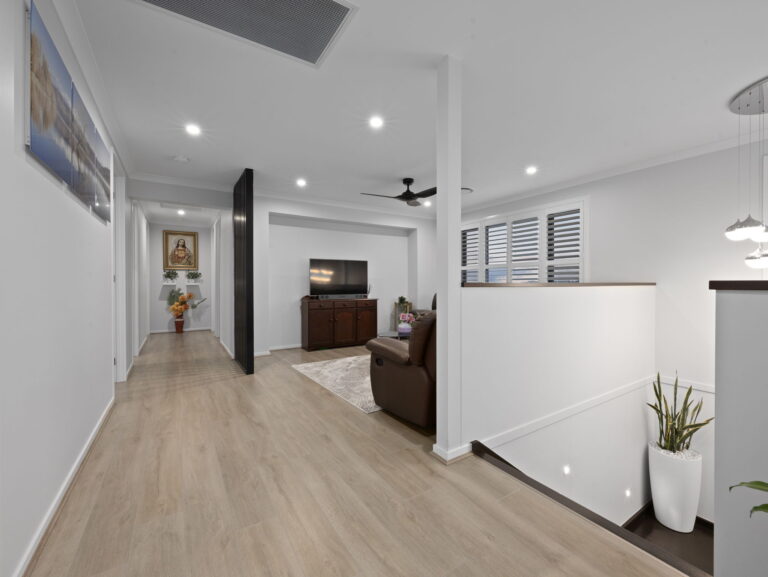 23 Evelyn Close, Deebing Heights, QLD 4306