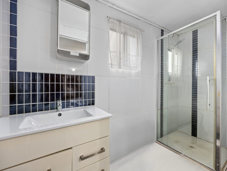 House-Dinmore-QLD-R2-4990860