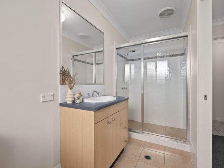 9 Moselle Street, Springfield, QLD 4300