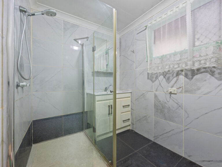 House-Dinmore-QLD-R2-4990860