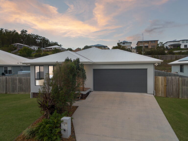 17 Parsons Street, Collingwood Park, QLD 4301