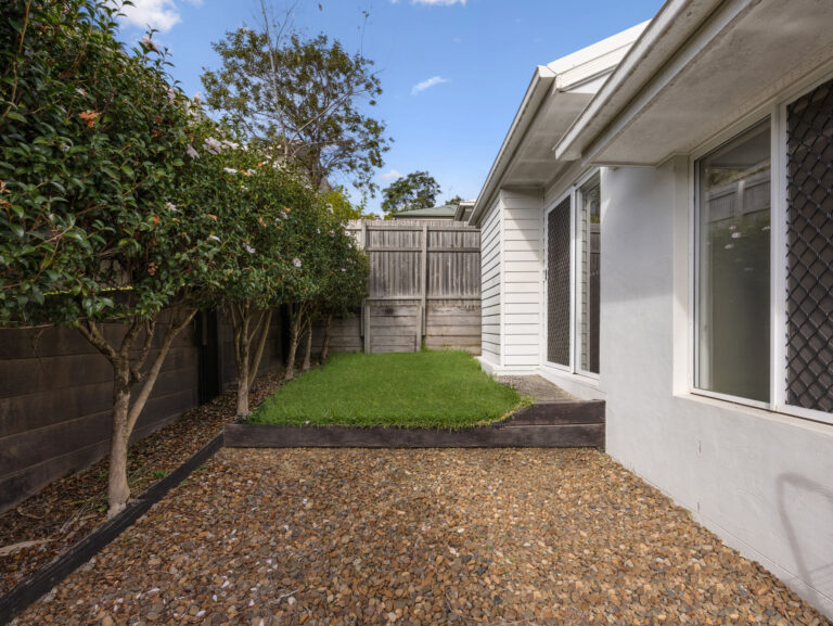 5 Skyline Avenue, Springfield Lakes QLD 4300