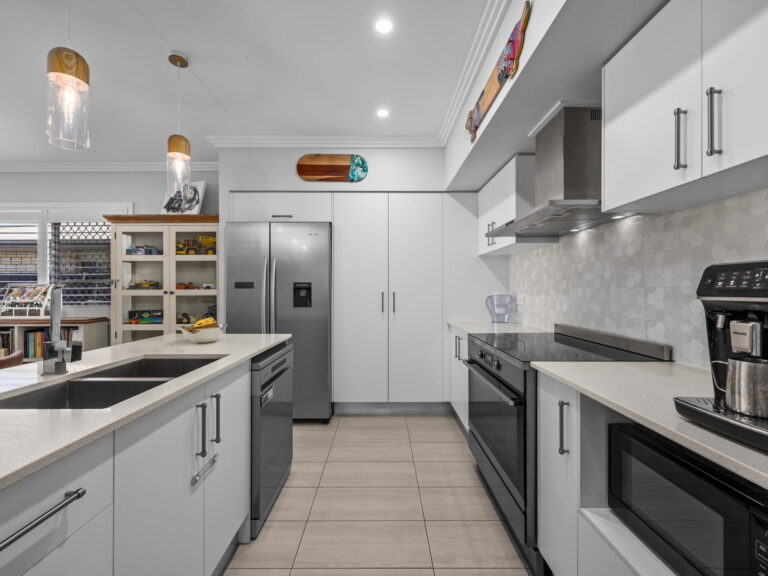 House-R2-5092993