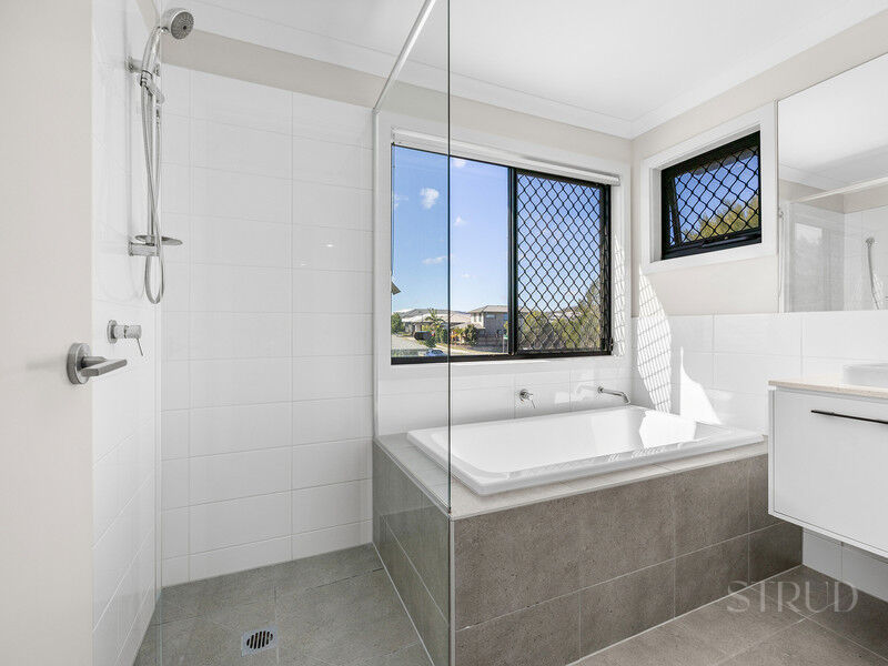 35 Mapleton Street, South Ripley, QLD 4306 Australia