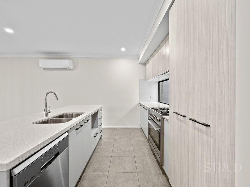 35 Mapleton Street, South Ripley, QLD 4306 Australia