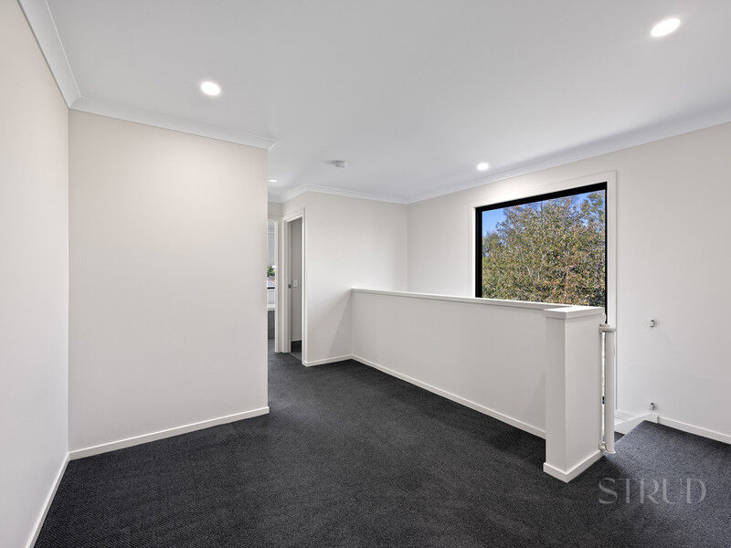 35 Mapleton Street, South Ripley, QLD 4306 Australia
