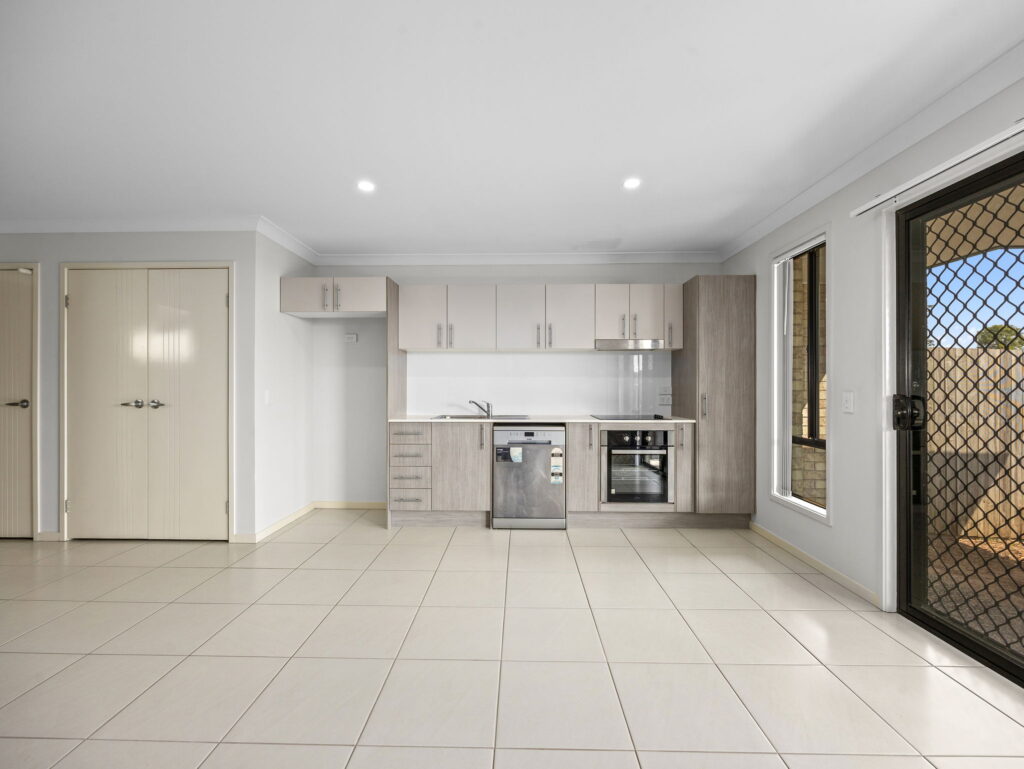 1/33 Shelley St, Redbank Plains, QLD 4301