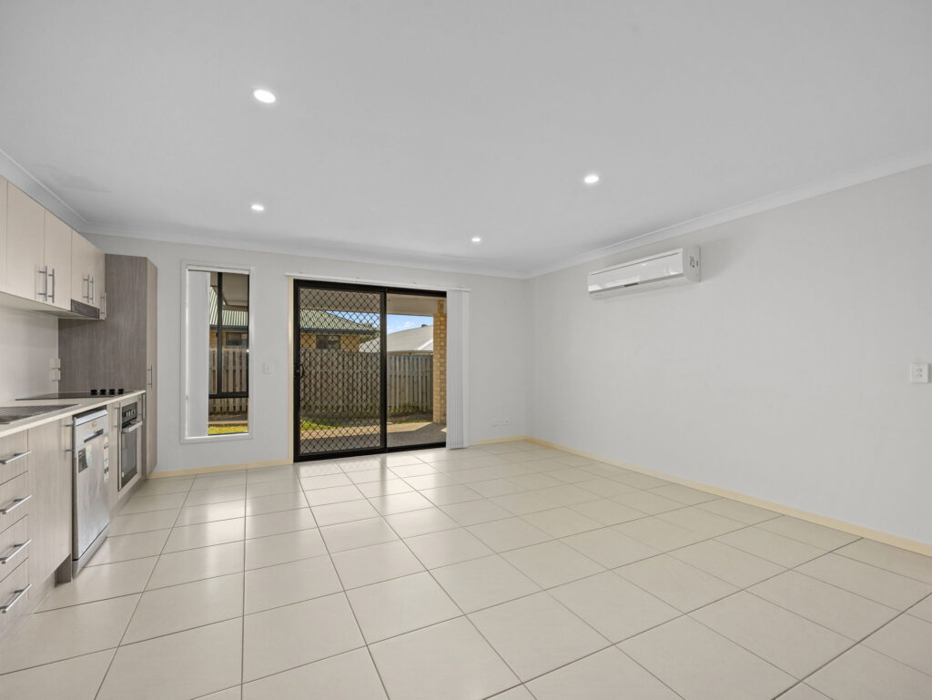 1/33 Shelley St, Redbank Plains, QLD 4301