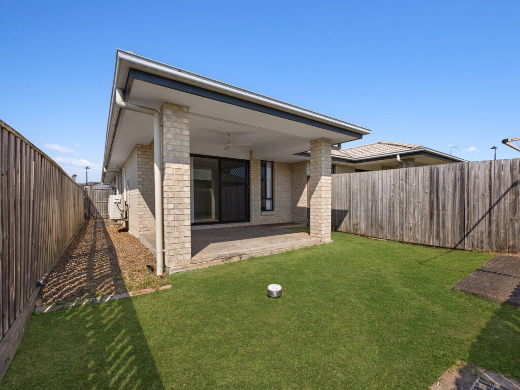 1/33 Shelley St, Redbank Plains, QLD 4301