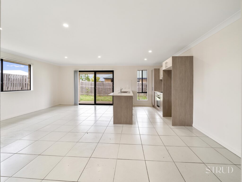 2/33 Shelley St, Redbank Plains, QLD 4301