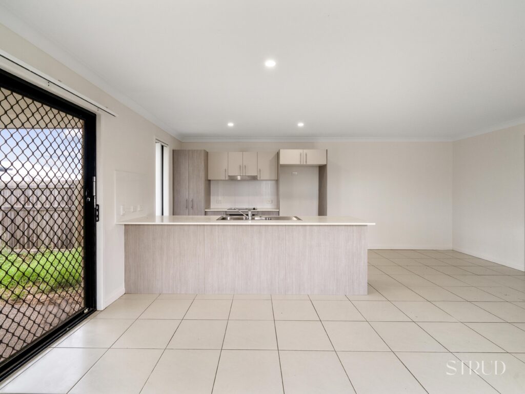 2/33 Shelley St, Redbank Plains, QLD 4301