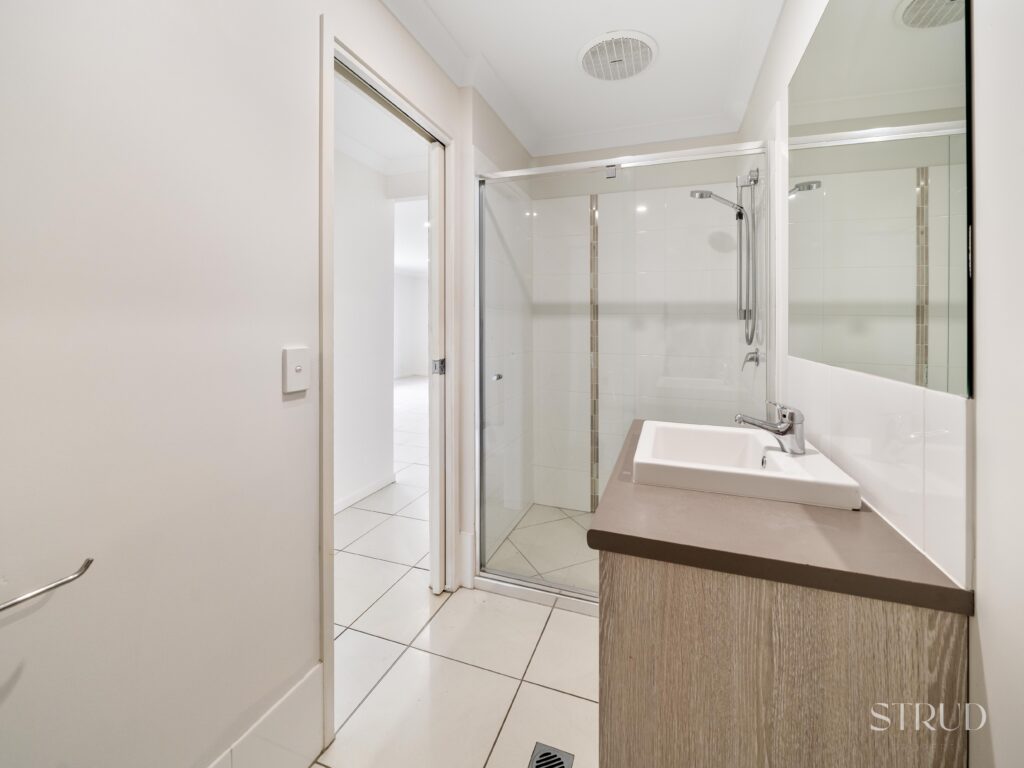 2/33 Shelley St, Redbank Plains, QLD 4301