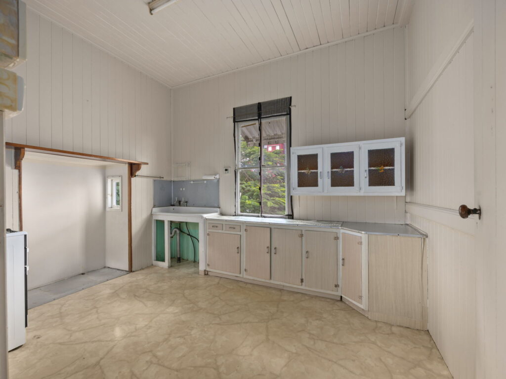 21 The Terrace, North Ipswich, QLD 4305