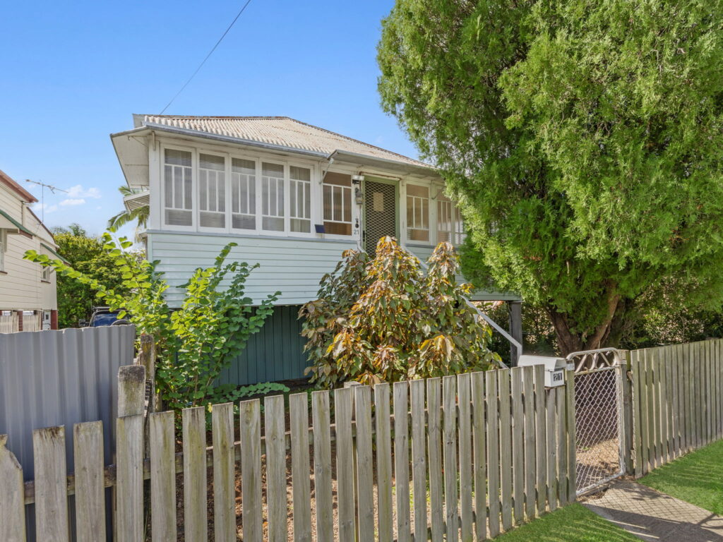 21 The Terrace, North Ipswich, QLD 4305