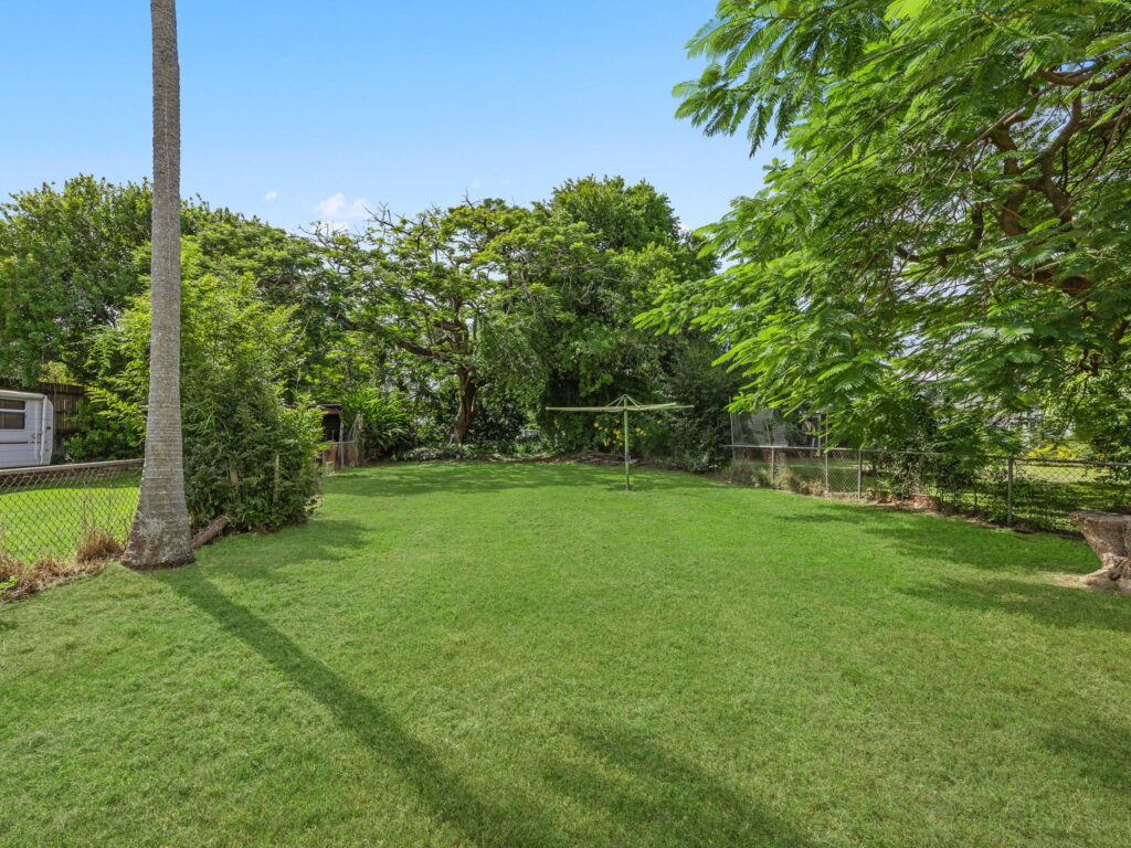 21 The Terrace, North Ipswich, QLD 4305