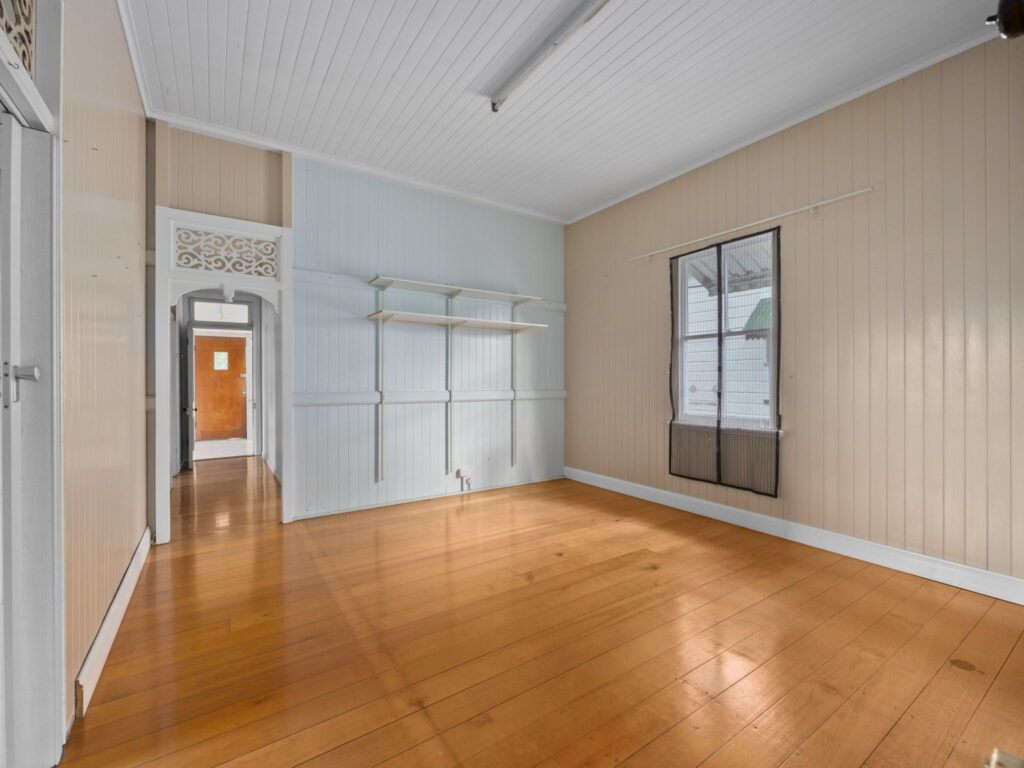 21 The Terrace, North Ipswich, QLD 4305