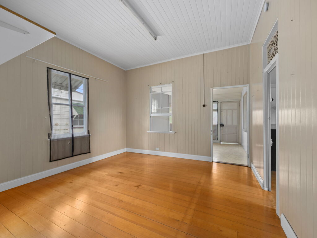 21 The Terrace, North Ipswich, QLD 4305