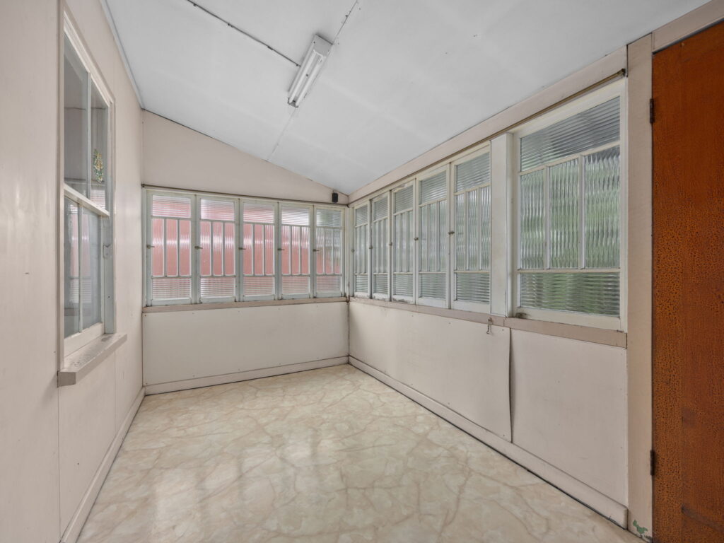 21 The Terrace, North Ipswich, QLD 4305