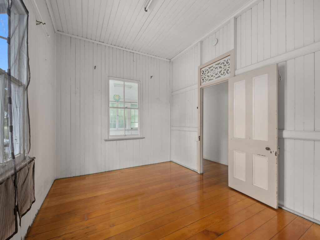 21 The Terrace, North Ipswich, QLD 4305