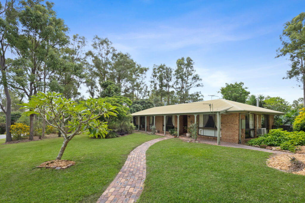 16 Elanora Way, Karalee QLD 4306