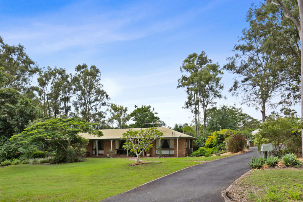 16 Elanora Way, Karalee QLD 4306