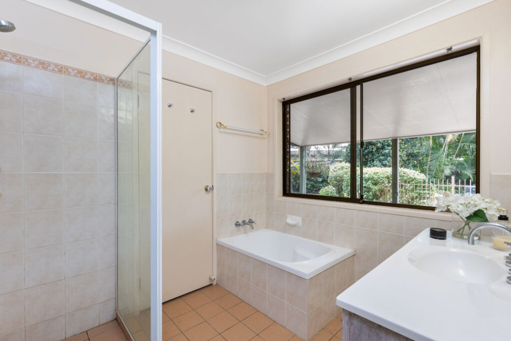 16 Elanora Way, Karalee QLD 4306