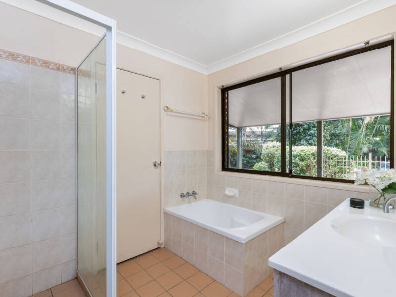 16 Elanora Way, Karalee, QLD 4306