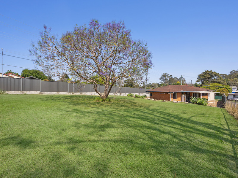 1 Glen Noble Avenue, Redbank Plains, QLD 4301