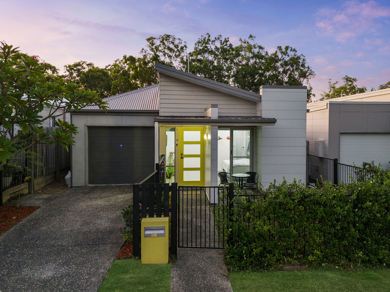 15 Troost Circuit, Bellbird Park, QLD 4300
