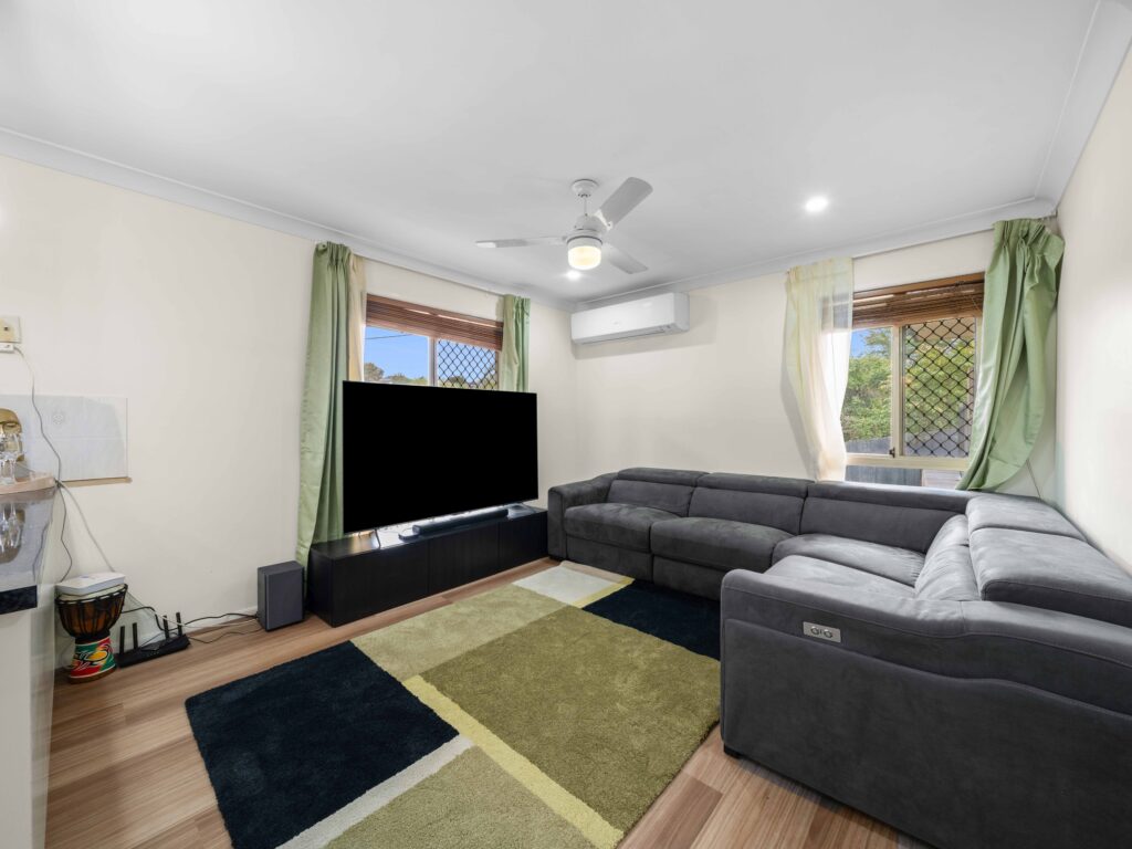 207 Eagle Street, Collingwood Park QLD 4301