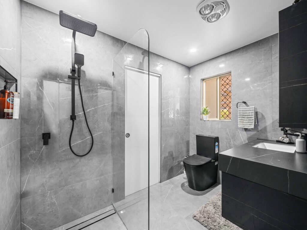 207 Eagle Street, Collingwood Park QLD 4301