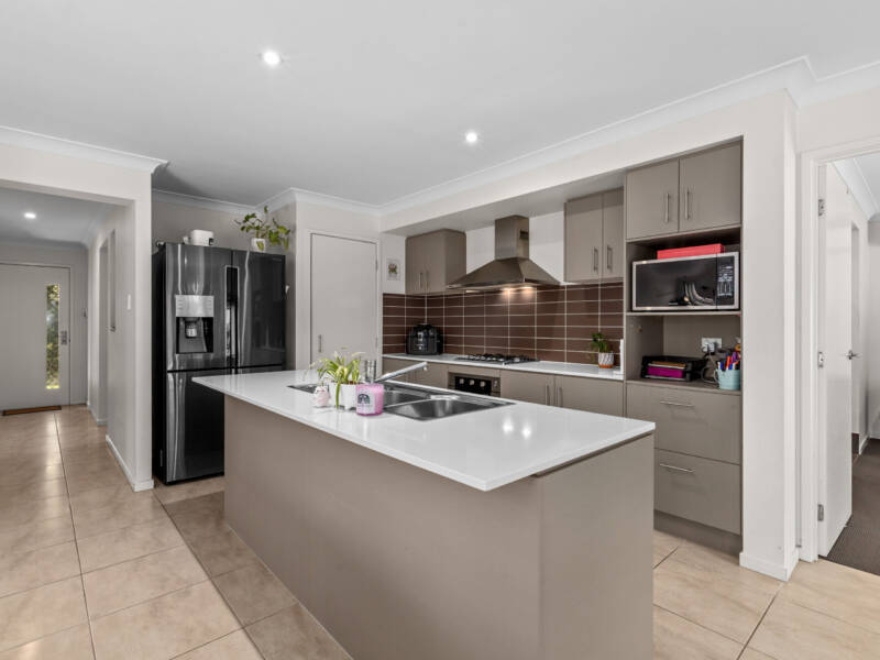 30 The Corso, Redbank Plains, QLD 4301 Australia