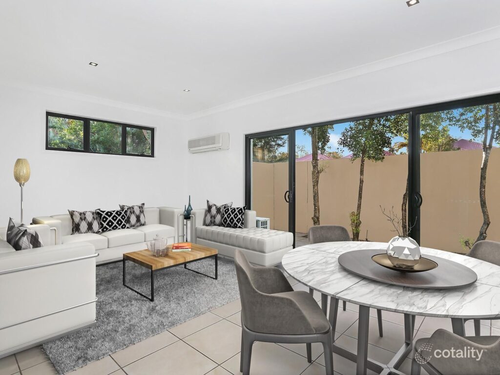 6/33 Harley Street, Labrador QLD 4215