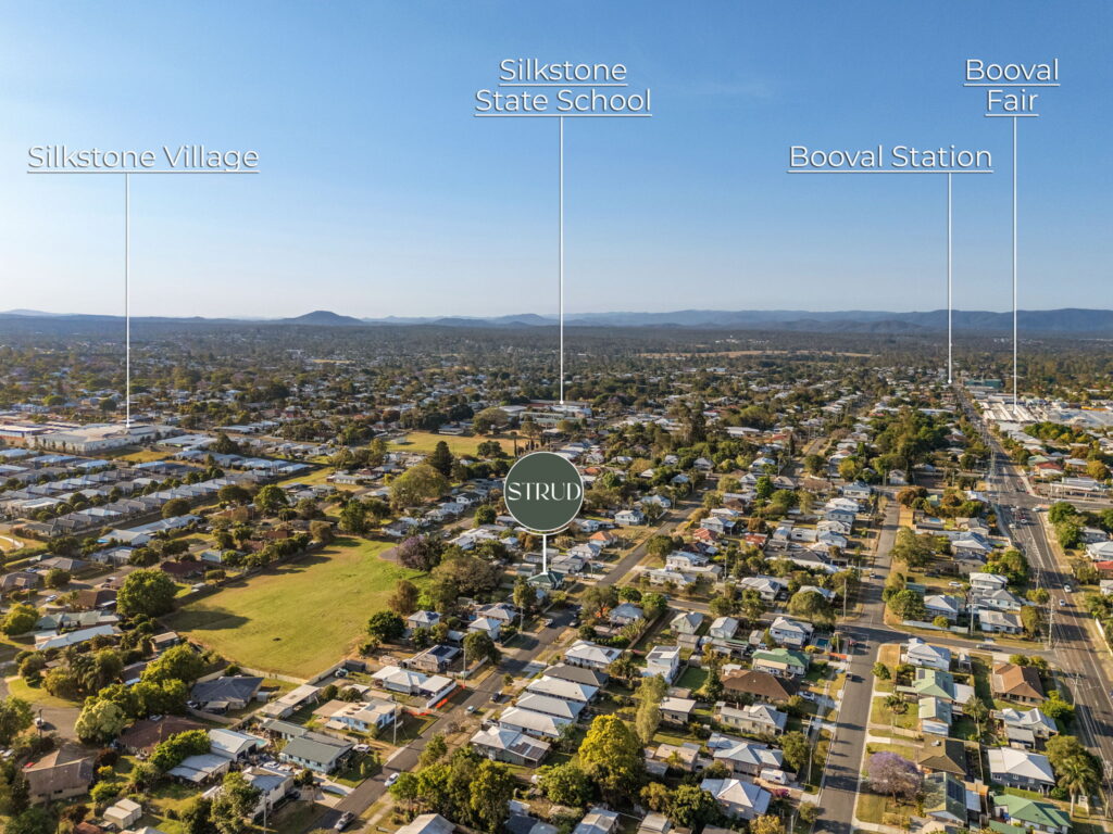 19 Russell St, Silkstone, QLD 4304