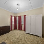 19 Russell St, Silkstone, QLD 4304