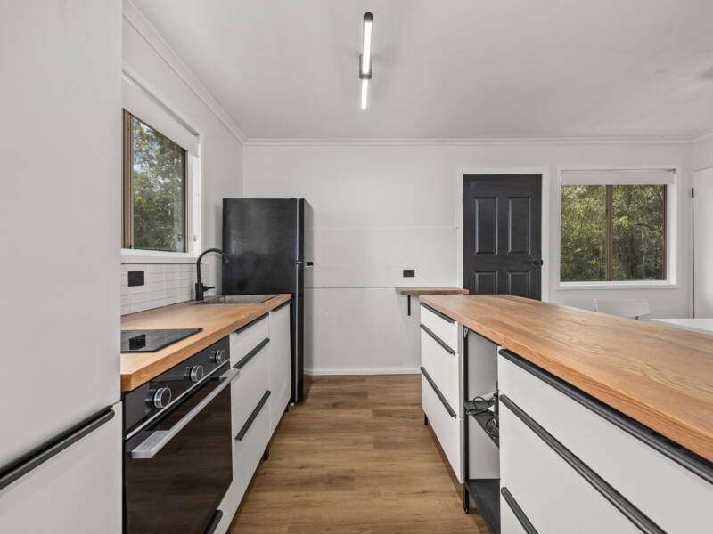 31 Joseph St, Dinmore, QLD 4303 Australia