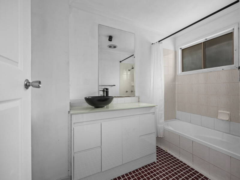 31 Joseph St, Dinmore, QLD 4303 Australia