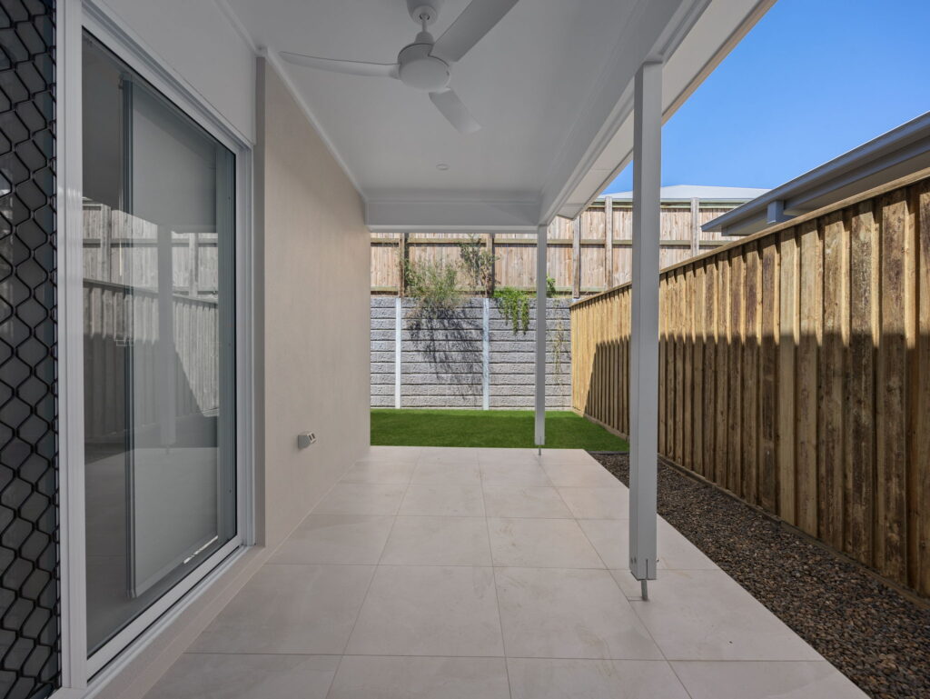 15 Helios St, White Rock, QLD 4306