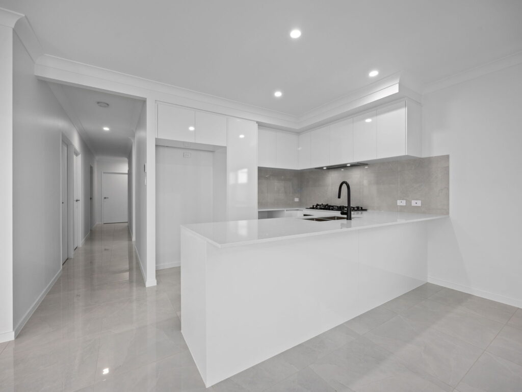 15 Helios St, White Rock, QLD 4306