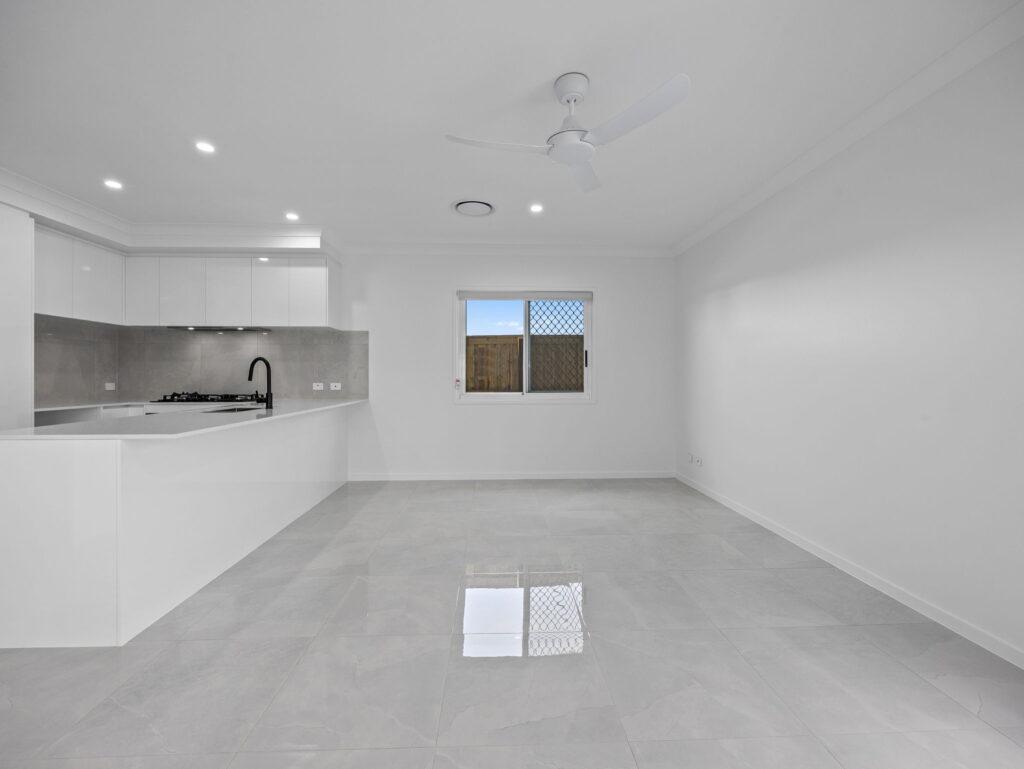 15 Helios St, White Rock, QLD 4306