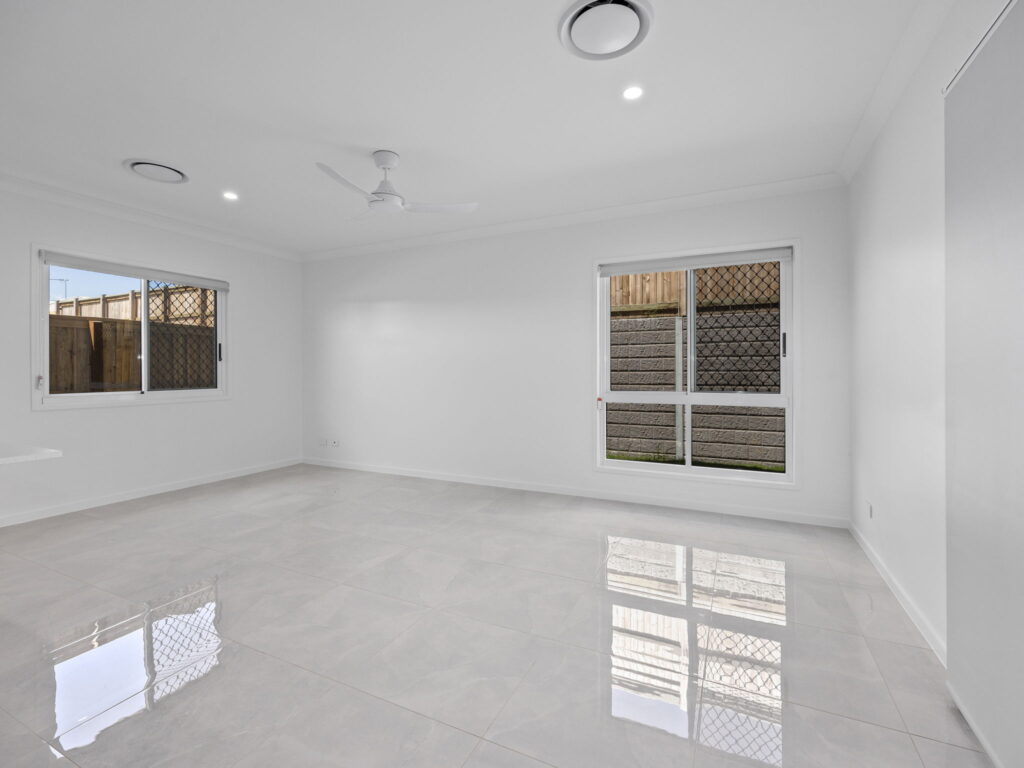 15 Helios St, White Rock, QLD 4306
