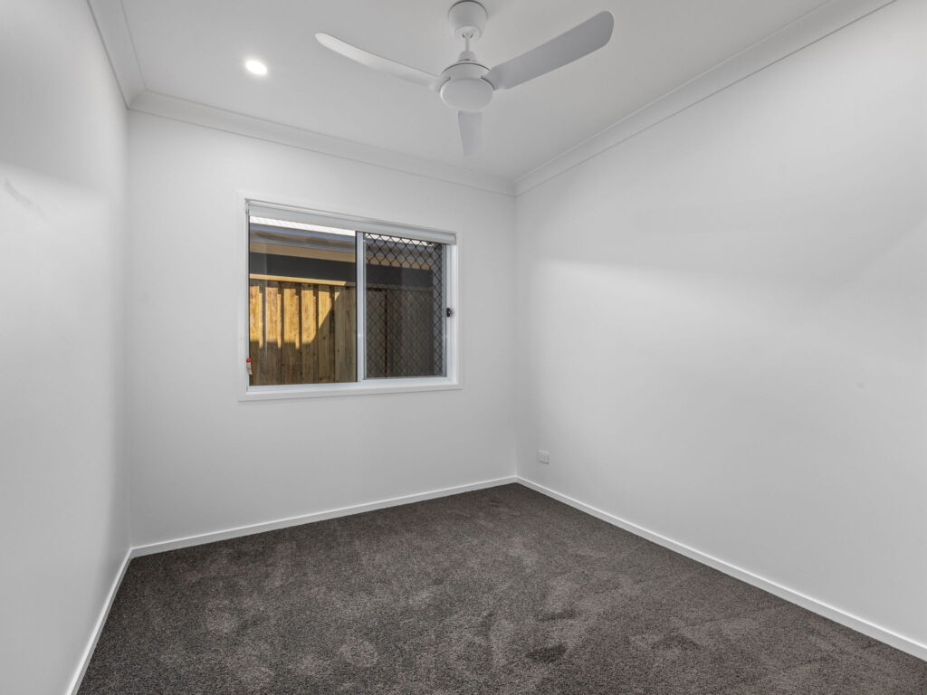 15 Helios St, White Rock, QLD 4306