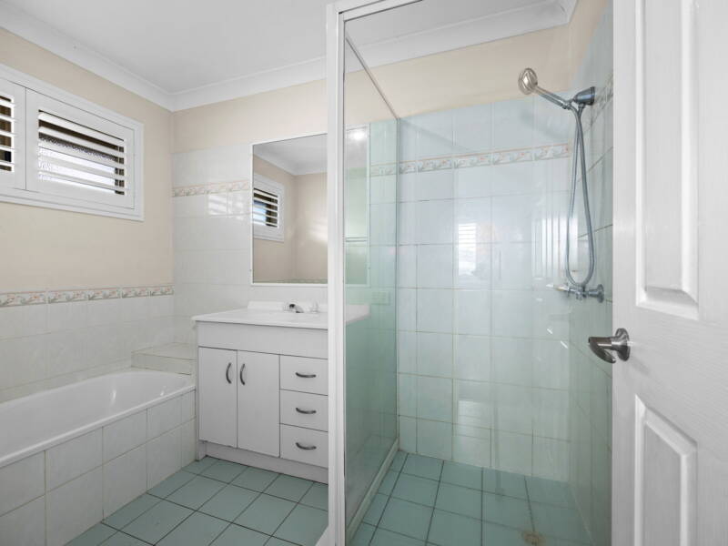 73 Rumsey Dr, Raceview, QLD 4305 Australia